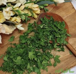 برگ جعفری خشک