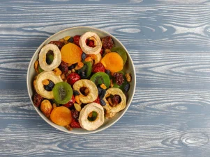 10 غذای خوشمزه با میوه خشک