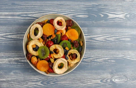 10 غذای خوشمزه با میوه خشک